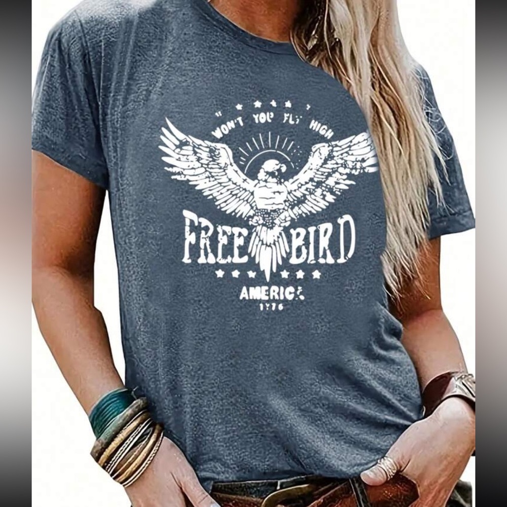 Free Bird Graphic T-Shirt - Gray